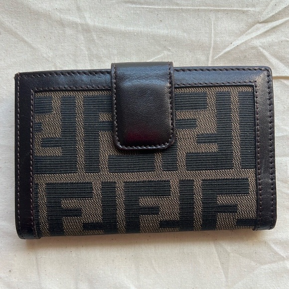 EUC FENDI ZUCCA Zucchino Print Leather Snap Kiss Lock Card Billfold Wallet - Picture 2 of 9